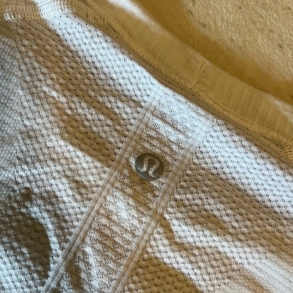 Lululemon swiftly tech fitted long sleeve hip length top white sz 4 activewear - Picture 4 of 5